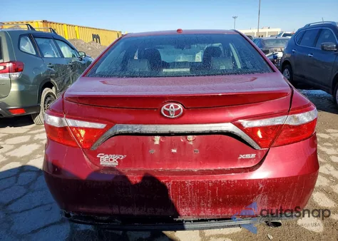 2015 Toyota Camry Le z USA, uszkodzony, nr VIN 4T1BF1FKXFU962972